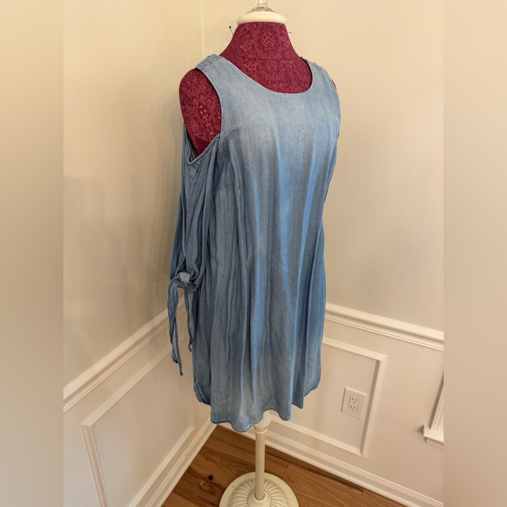 A Pea in the Pod Light Denim Maternity Dress